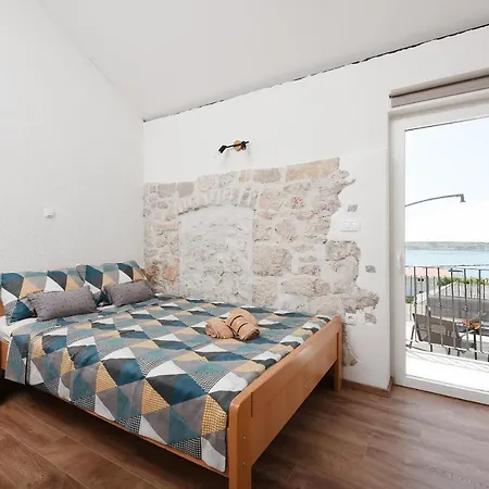 Stone House - Fumarea Apartament *