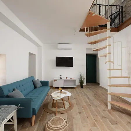 Apartament Stone House - Fumarea *