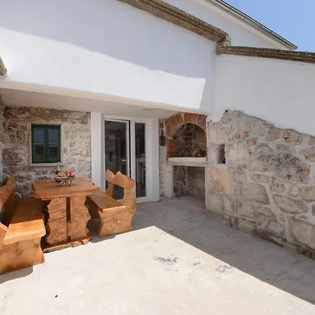 Apartman Stone House - Fumarea