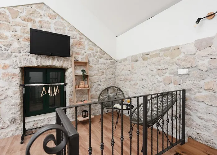 Apartman Stone House - Fumarea Rtina