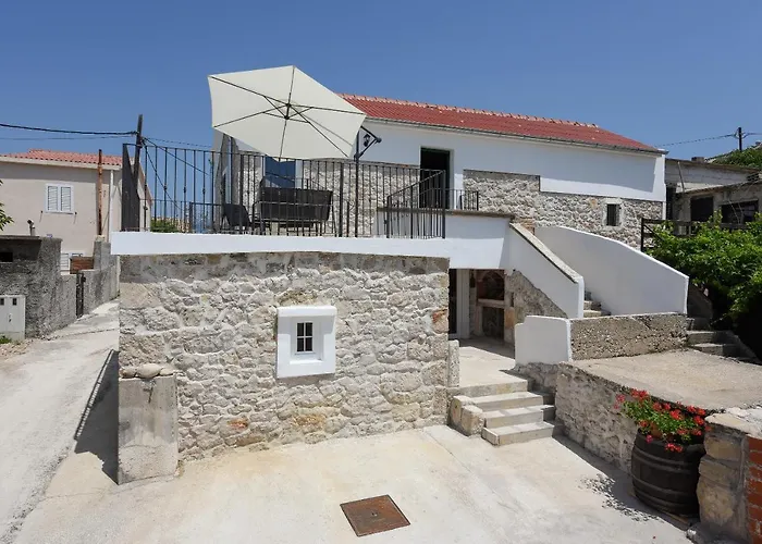 Stone House - Fumarea Apartment *