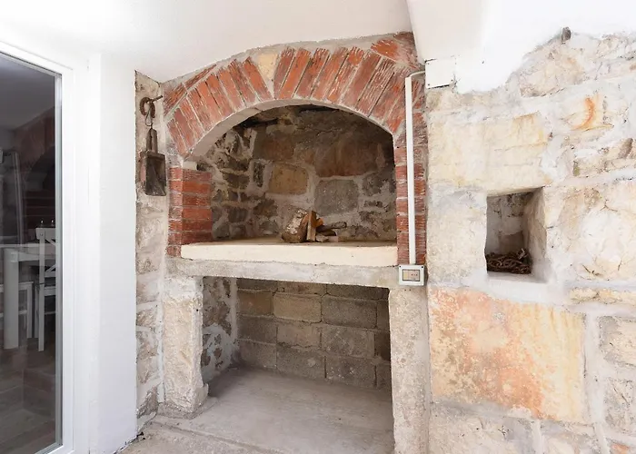 Apartment Stone House - Fumarea *