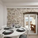 Stone House - Fumarea Appartement