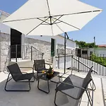 Stone House - Fumarea * Rtina