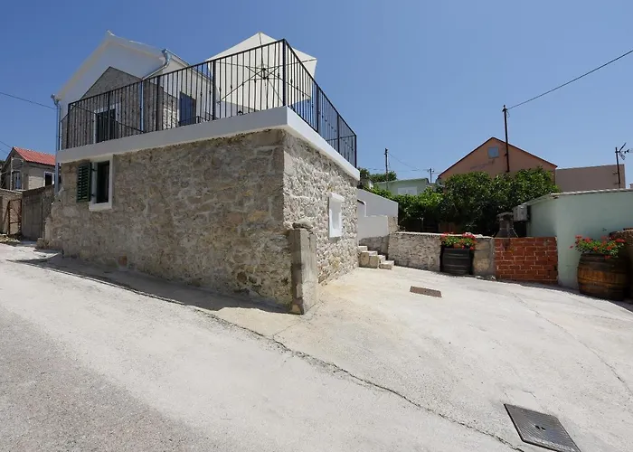 Appartement Stone House - Fumarea Rtina